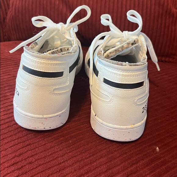 Diadora Heritage 2030 White and black Patterned Sneakers New - Picture 2 of 7